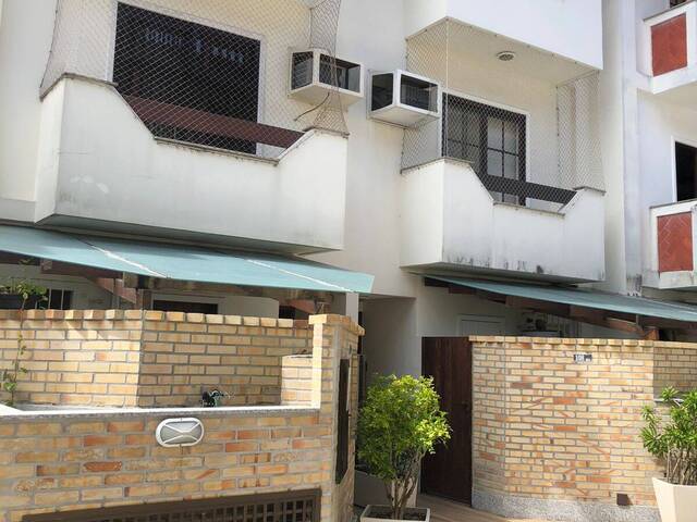 #V-601 - Casa para Venda em Rio de Janeiro - RJ - 1