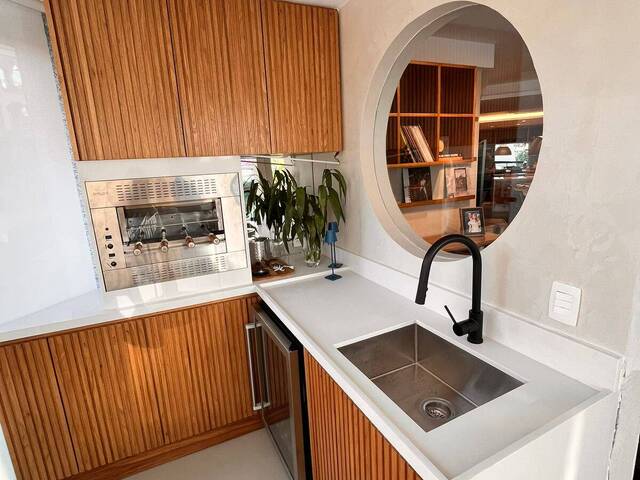 #V-647-1T4 - Apartamento para Venda em Rio de Janeiro - RJ